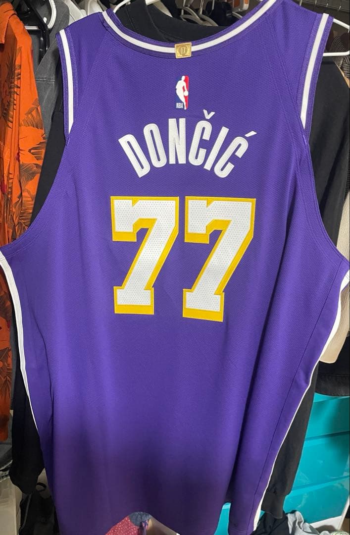 現地購入刺繍・ワッペン付】ルカドンチッチLosAngeles Lakers - メルカリ