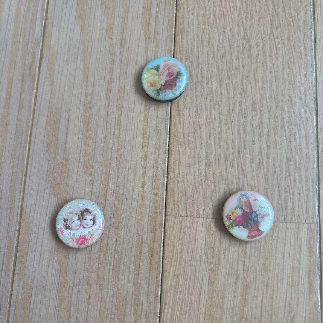 ミハエルネグリン花柄装飾 木製フレーム マグネット付き