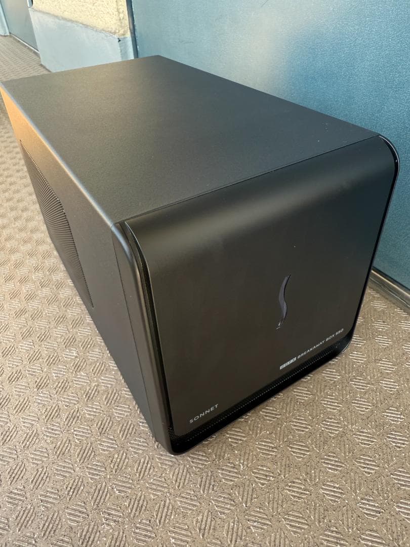 その他 Sonnet eGFX Breakaway Box 550 Sonnet eGFX Breakaway Box - 550W - Holdan