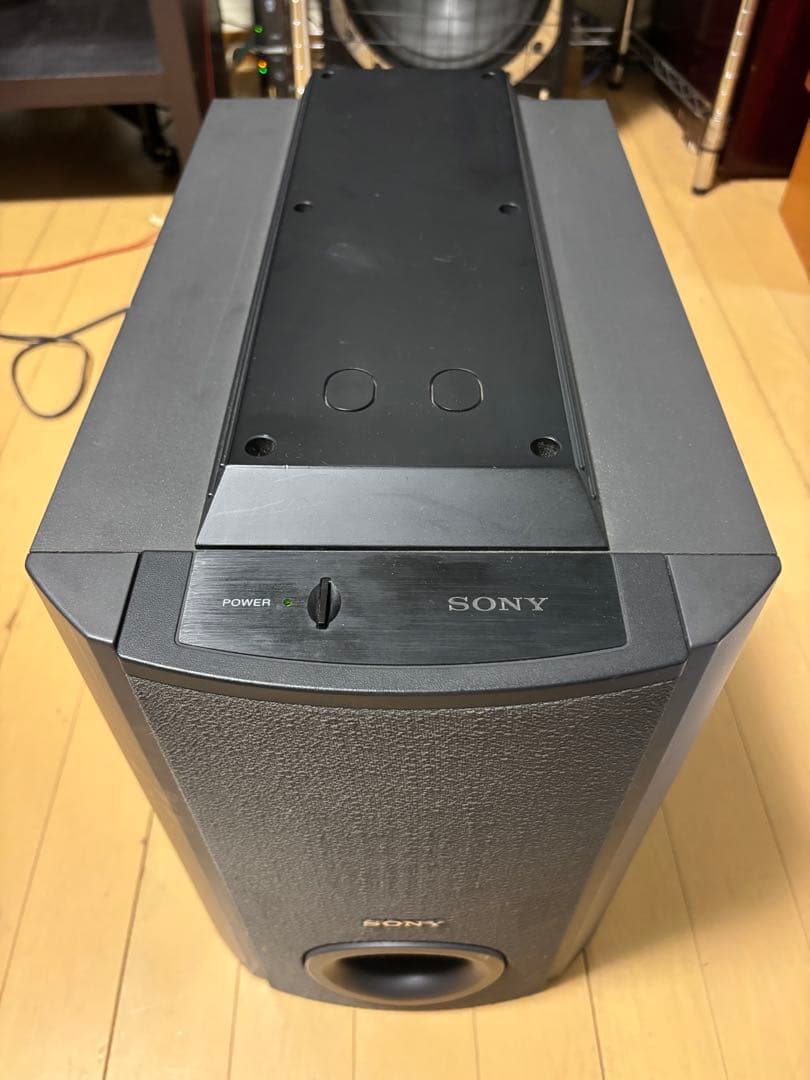 バズーカ砲のような重低音 ビッグサイズ・サブウーファー SONY SA-W505
