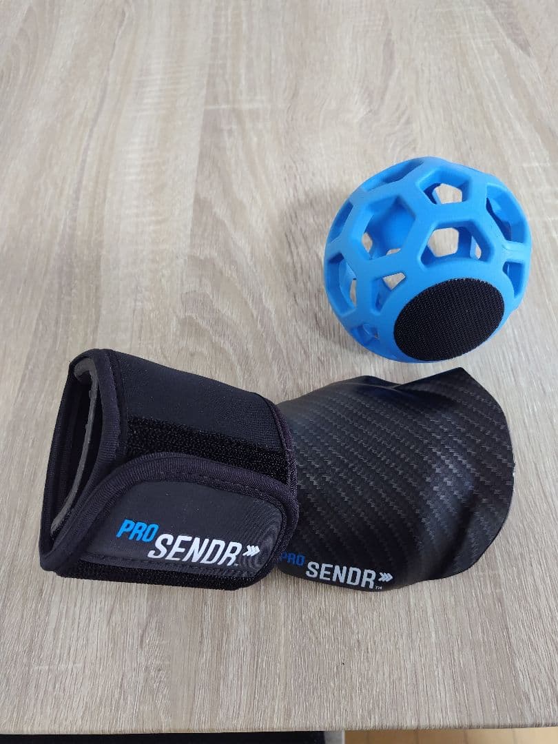 PRO SENDR トレーニング用ボールとリストバンドセット - メルカリ