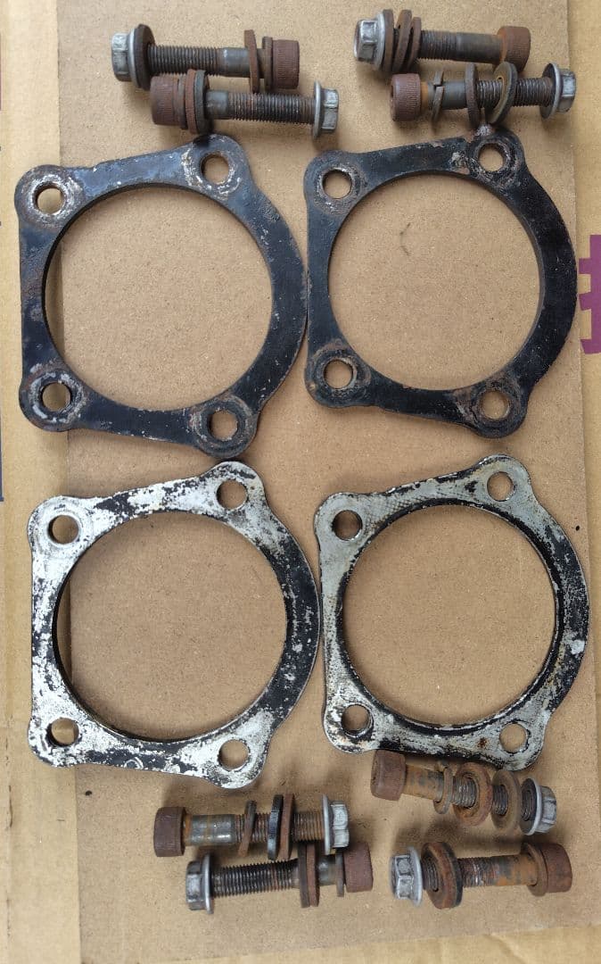 AERO OVER リアキャンバープレート 3度 80 ノアVOXYエスクァイア トヨタ 60系/70系/80系ノア・ヴォクシー・エスクァイア FF車用 リア