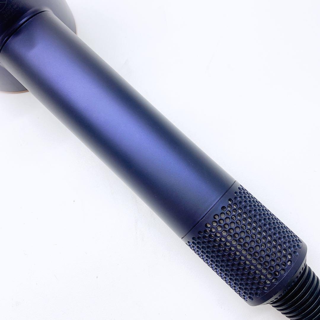 《ほぼ未使用》 ダイソン ドライヤー HD08 Dyson