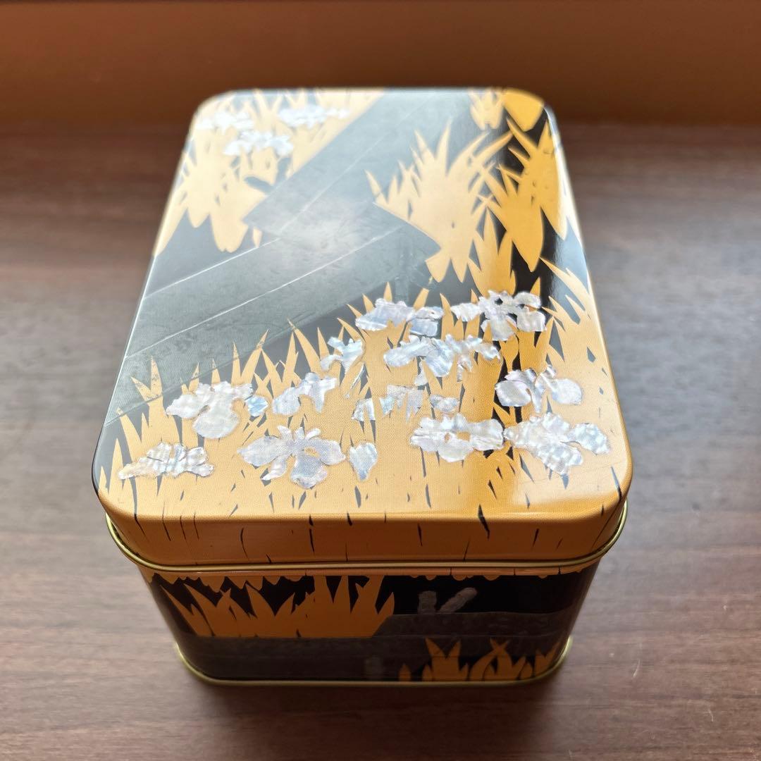 尾形光琳作国宝「八橋蒔絵螺鈿硯箱」 クッキー缶 - メルカリ