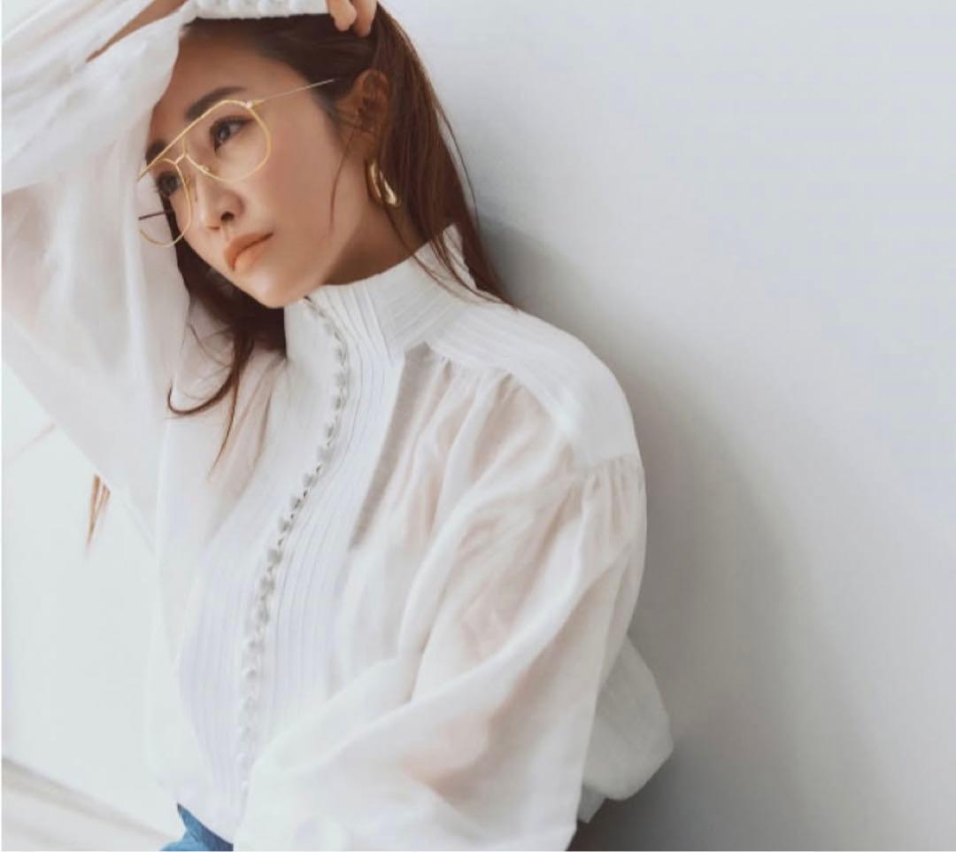 CADUNE タックボリュームブラウス 神崎恵コラボ - メルカリ