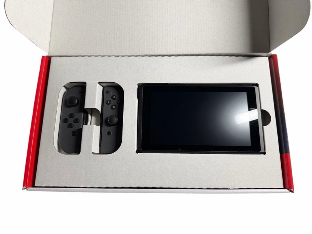 Nintendo Switch 本体 ブラック Joy-Con付き - メルカリ