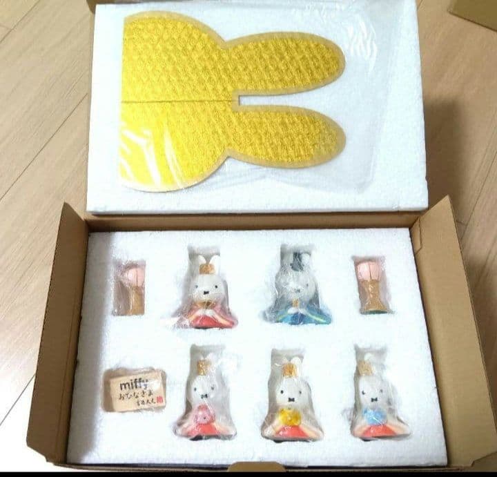 最短発送・最終価格】吉徳 ミッフィー 磁器雛人形 5人飾り 新品未使用
