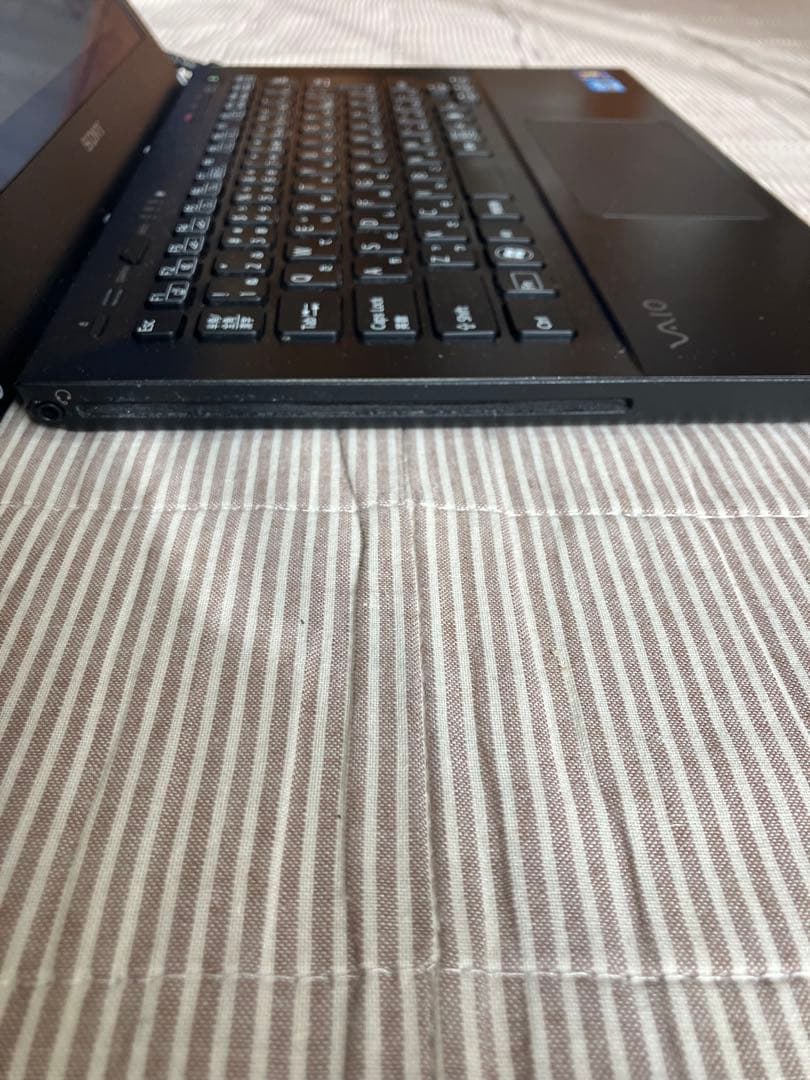 SONY SVS131B12N、13.3インチ、ノート型パソコン - メルカリ