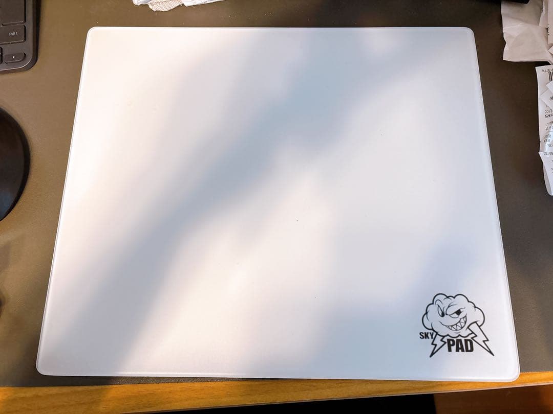 SkyPAD3.0 ホワイト ガラスマウスパッド Amazon.com: SkyPAD Glass 3.0 XL Gaming Mouse Pad with Cloud Logo