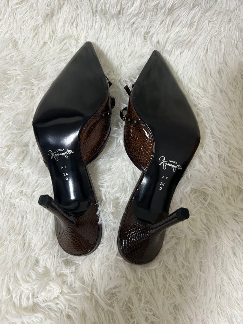 銀座かねまつ クロコ型押しポインテッドトゥサンダル ミュール - メルカリ