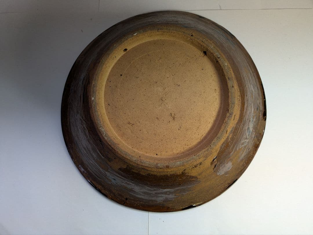 真 作】沖縄壺屋焼、仁王窯、小橋川仁王作、『魚文飾鉢』、皿立付、箱