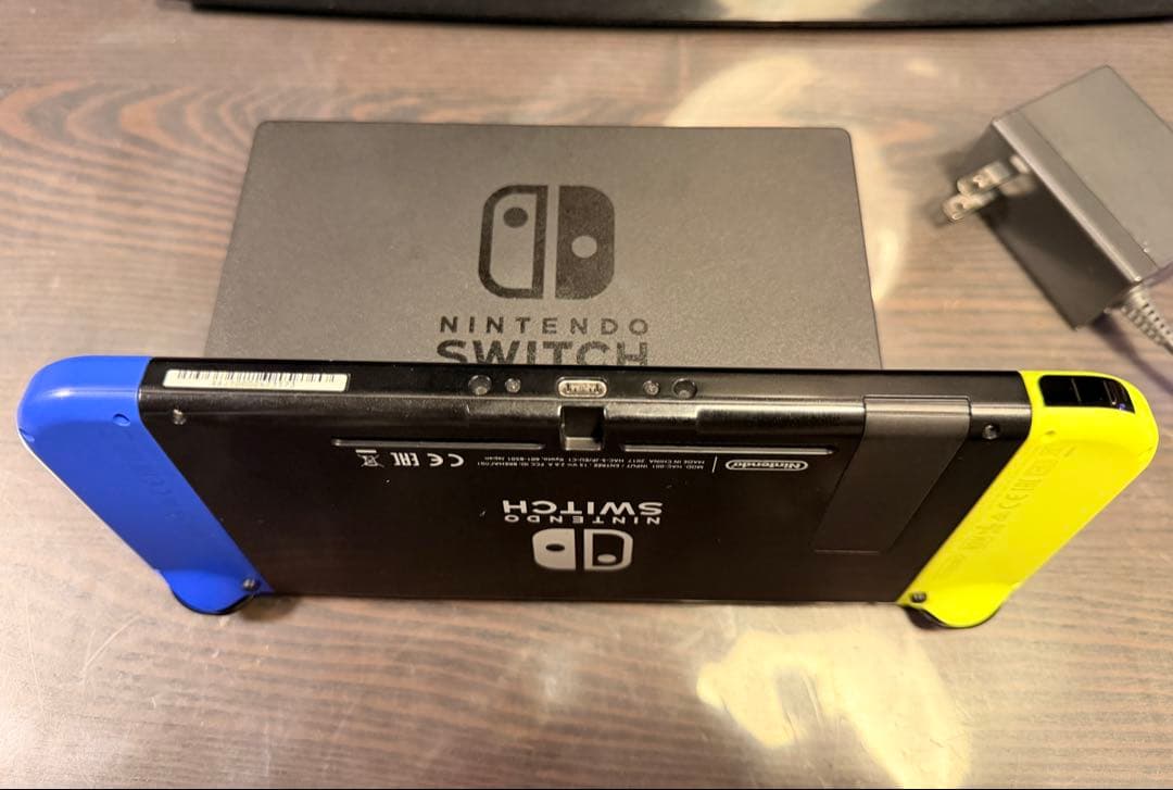 動作品 Nintendo Switch HAC-001 本体 ジョイコンx2 - メルカリ