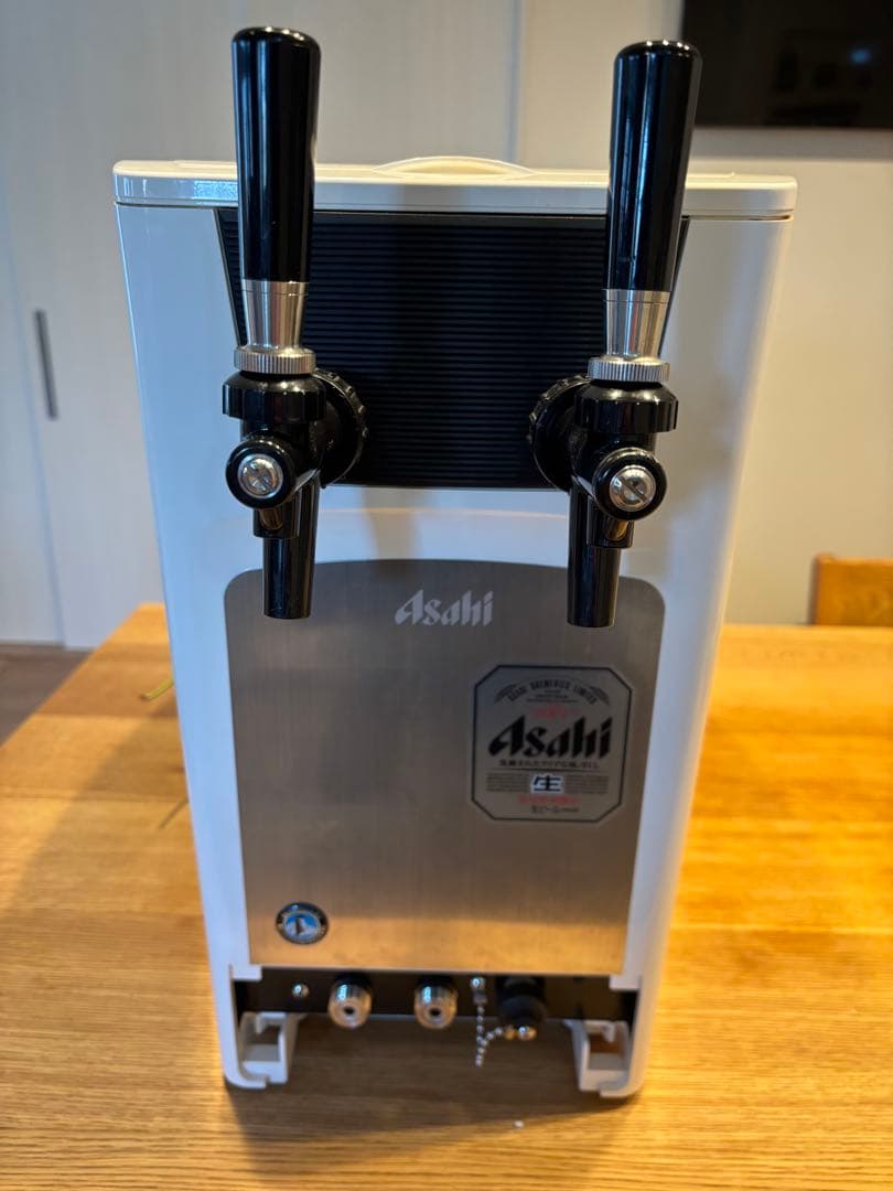 美品アサヒAsahi ビールサーバー ホワイト 業務用 アサヒ スーパードライ 缶ビールセット AS-2N ( 1セット )/ アサヒ