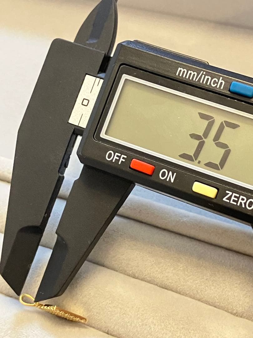 ダイヤモンド　ネックレスペンダント　チャーム　k18 0.3ct