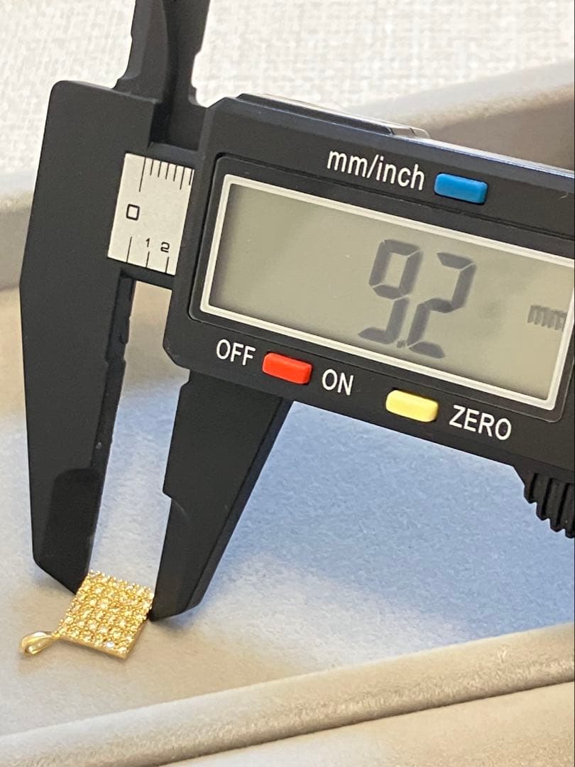 ダイヤモンド　ネックレスペンダント　チャーム　k18 0.3ct