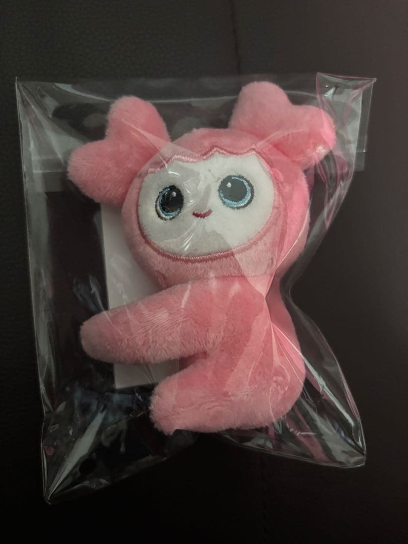 MISAMO 抱きつきマスコット モブリー モモ - メルカリ