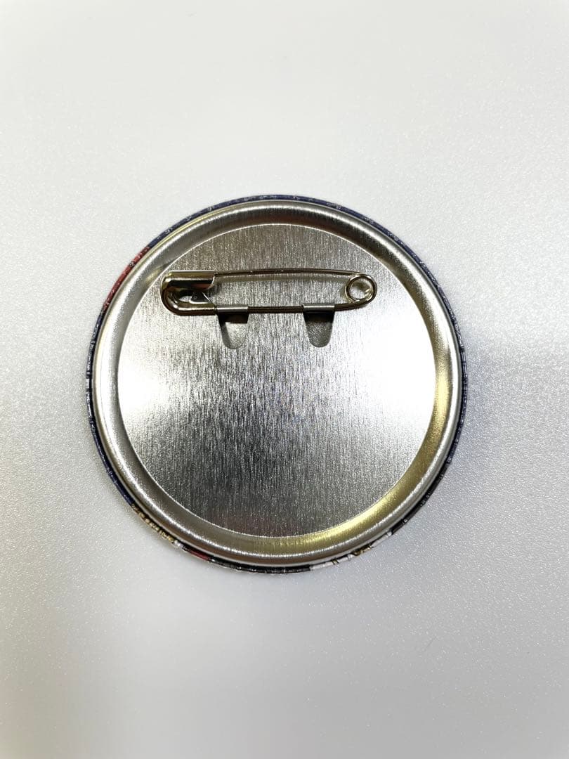 ツイステ】エース プレイフルドレス オーロラ グリッター 缶バッジ