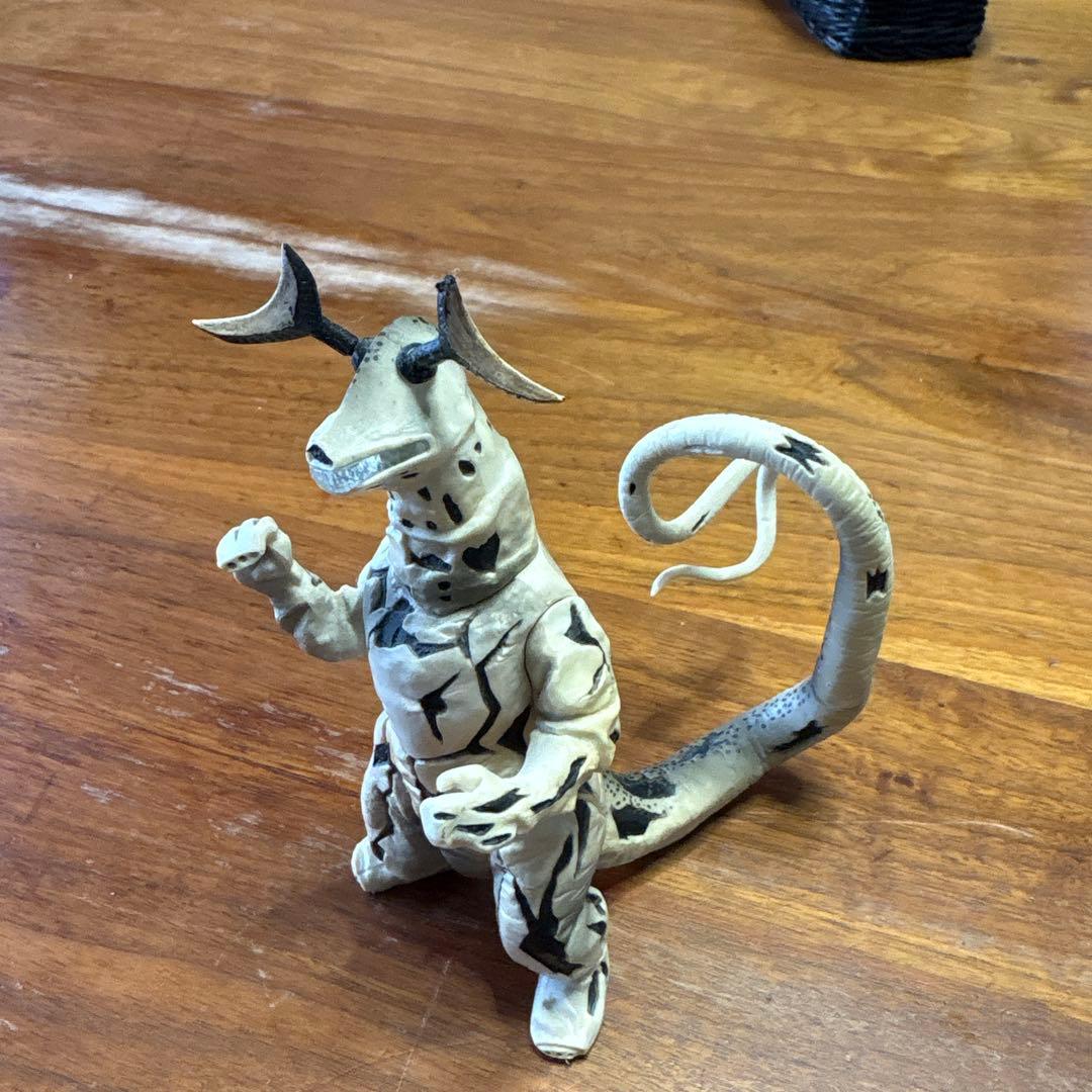 ウルトラマン怪獣フィギュア エレキング S.H.Figuarts エレキング | 魂ウェブ