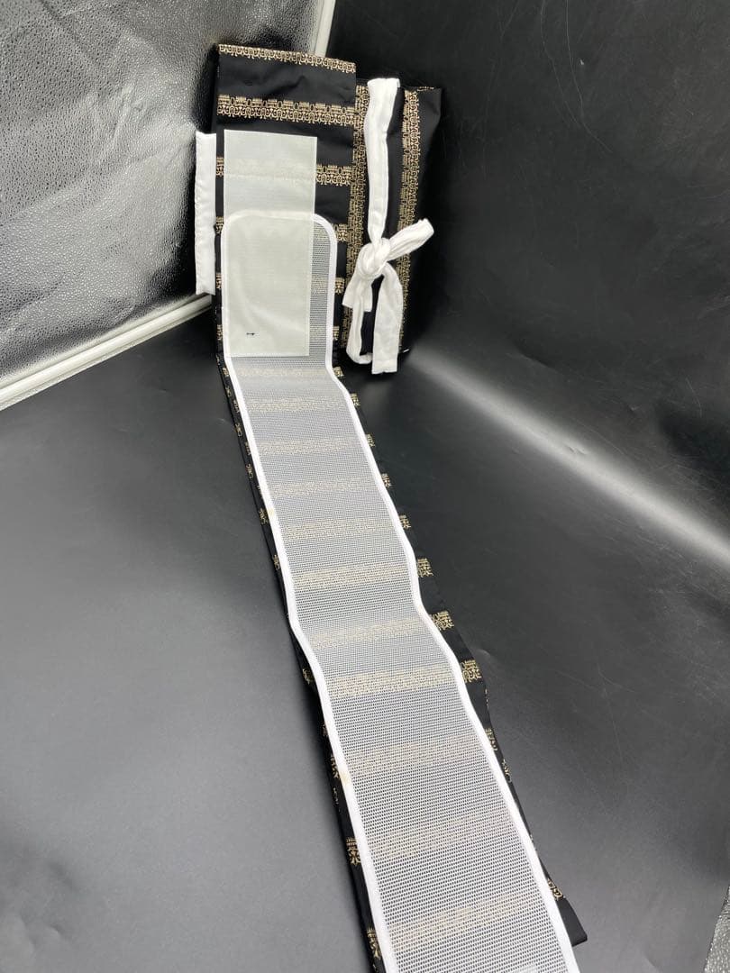 高級 正絹 ◇ 作り帯 ワンタッチ 横段 黒地 金糸 幾何学模様 293