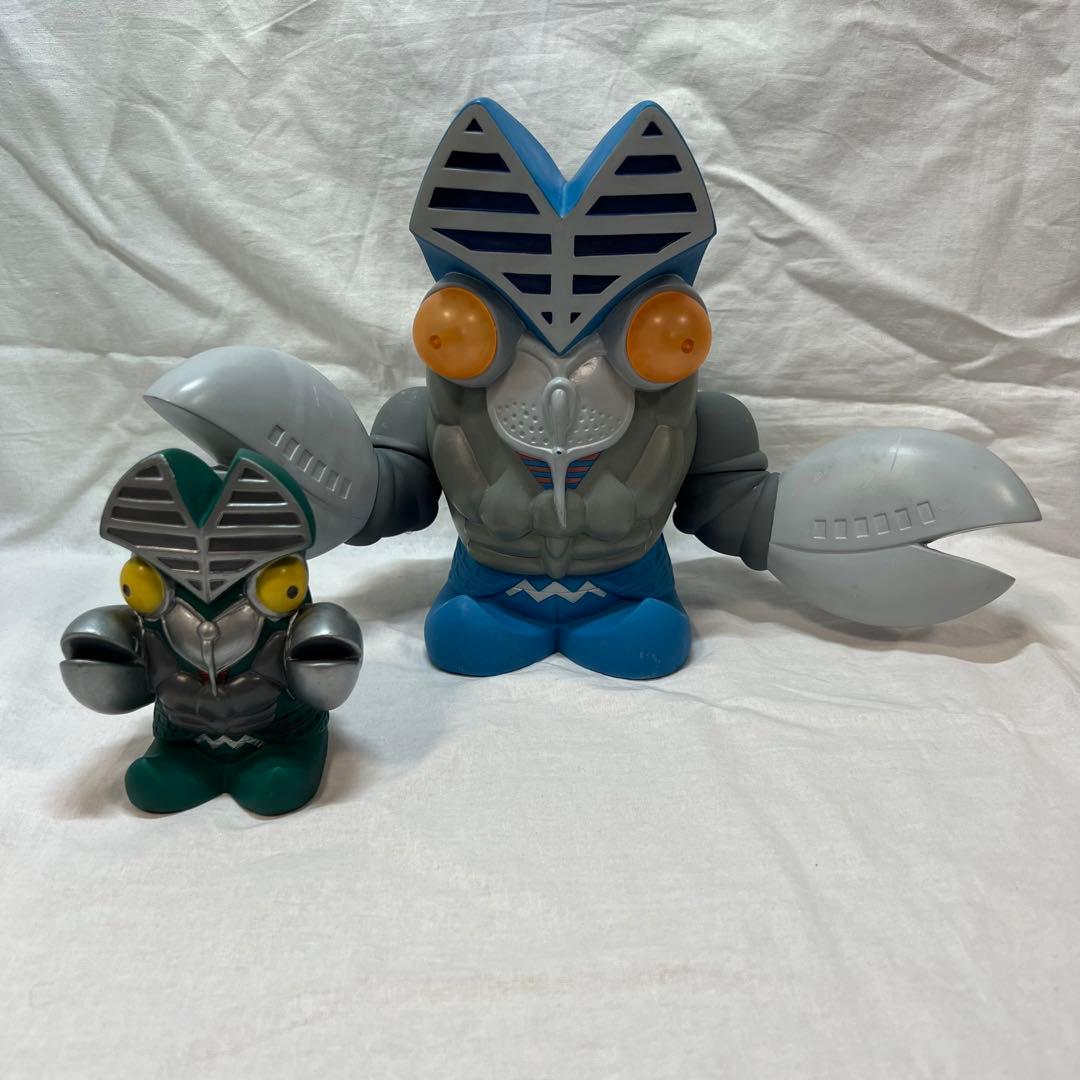 バルタン星人 貯金箱 2個セット ジャンク品 ウルトラマン - メルカリ