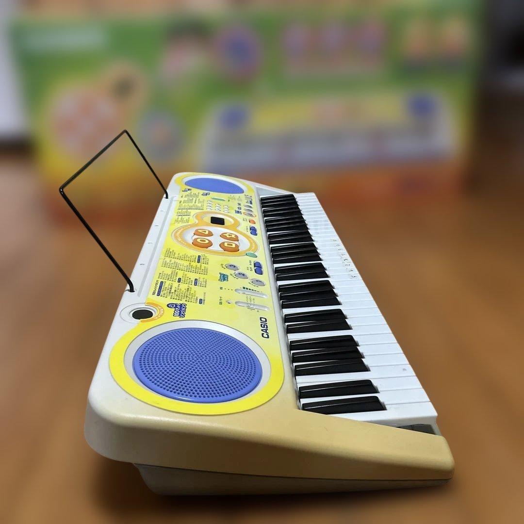 CASIO LK-38 光ナビゲーションキーボードLUCE ルーチェ 電子ピアノ