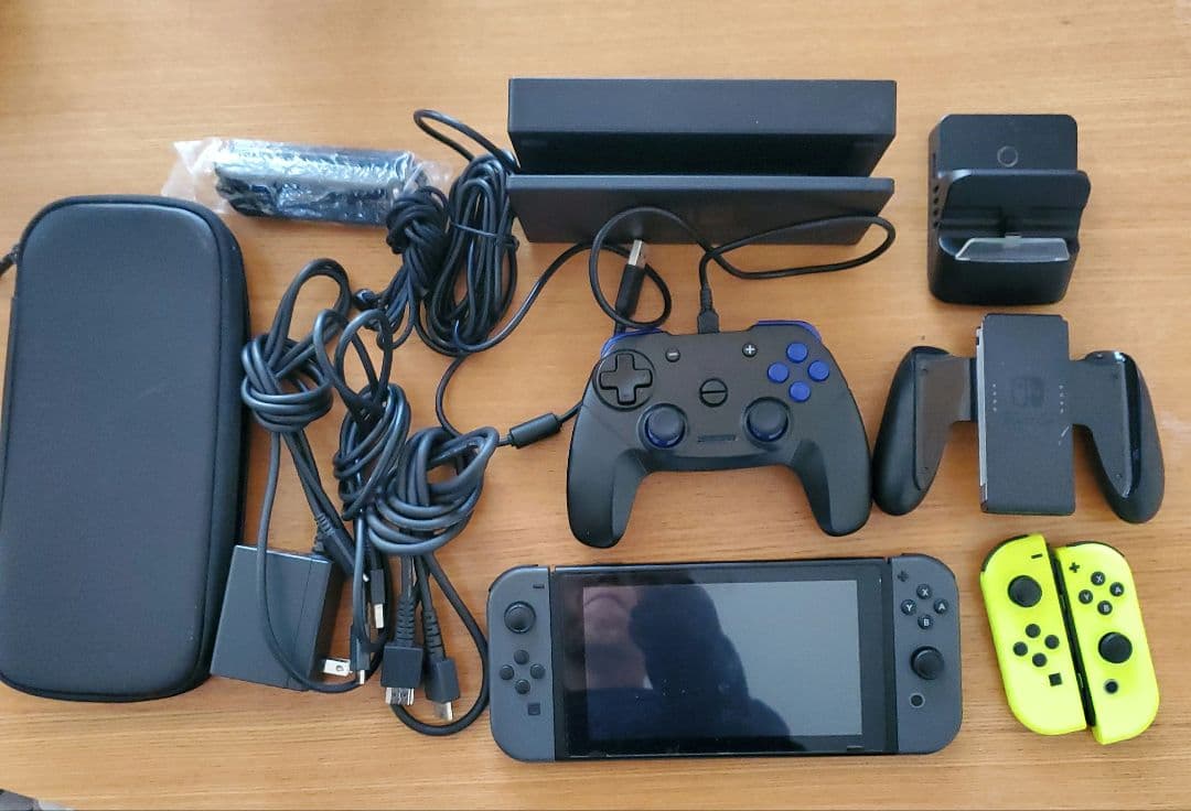 【中古】Nintendo Switch 本体セット（箱無し） ゲオ公式通販サイト/ゲオオンラインストア【中古・箱説なし・付属品