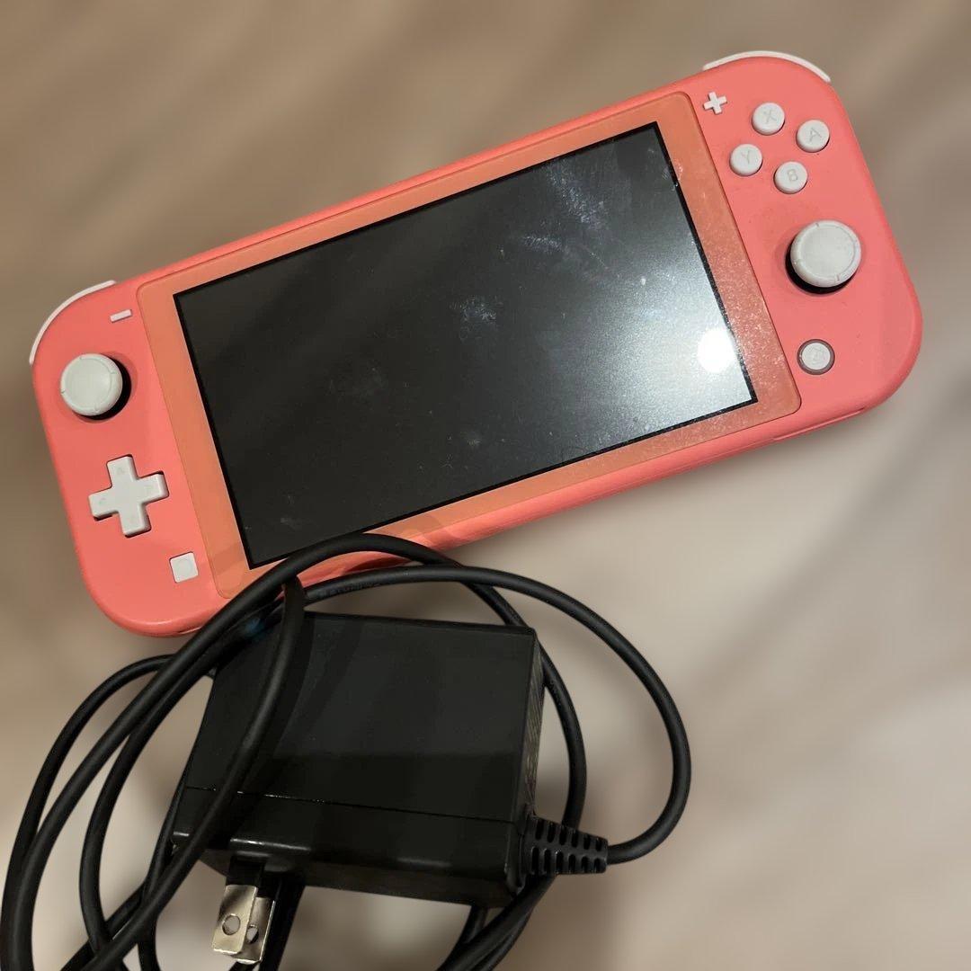 値下げ　Nintendo Switch Lite コーラル 本体 ACアダプター 中古】Nintendo Switch Lite コーラル [2133058393393] - 法人専用