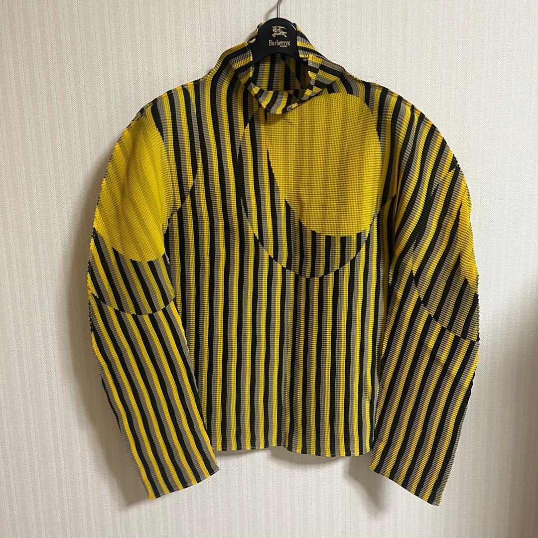 ［美品］meイッセイミヤケ トップス ミー イッセイミヤケ me ISSEY MIYAKE BOTTLE トップス 衣料品