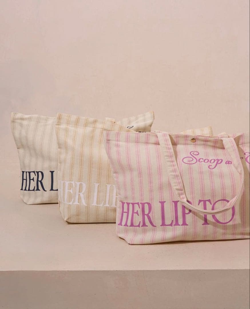 Herlipto Scoop and Escape Large Tote - メルカリ