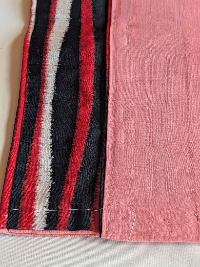 銘仙 着物 レトロ よろけ縞 モダン柄 - メルカリ