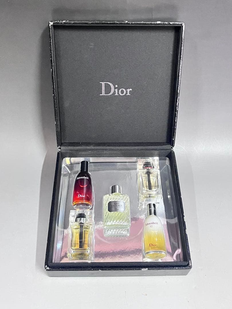 M718 DIORラグジュアリーエディション ミニ香水メンズ 5本セット Dior ミニ香水セット 未使用 - メルカリ