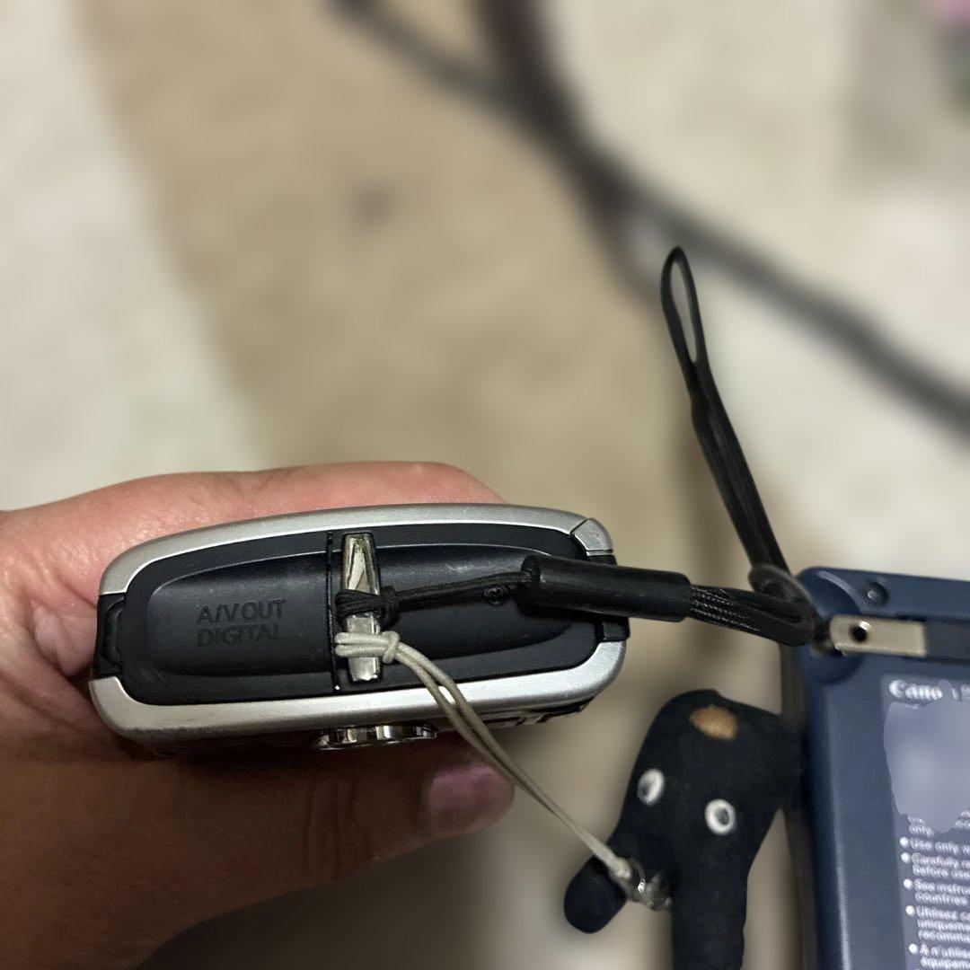 Canon IXY DIGITAL 8.0MP コンパクトデジタルカメラ