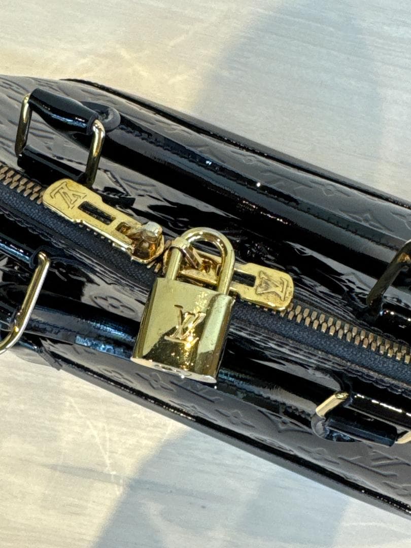 ルイヴィトン M91611 アルマPM モノグラムヴェルニ ブルーアンフィニ