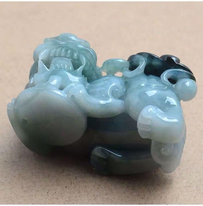 激レア 本翡翠 ミャンマー産青水翡翠 覇王貔貅 置物 ネックレス 鑑定書