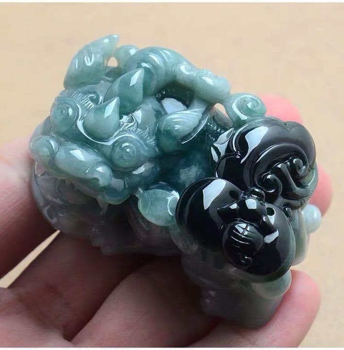 激レア 本翡翠 ミャンマー産青水翡翠 覇王貔貅 置物 ネックレス 鑑定書