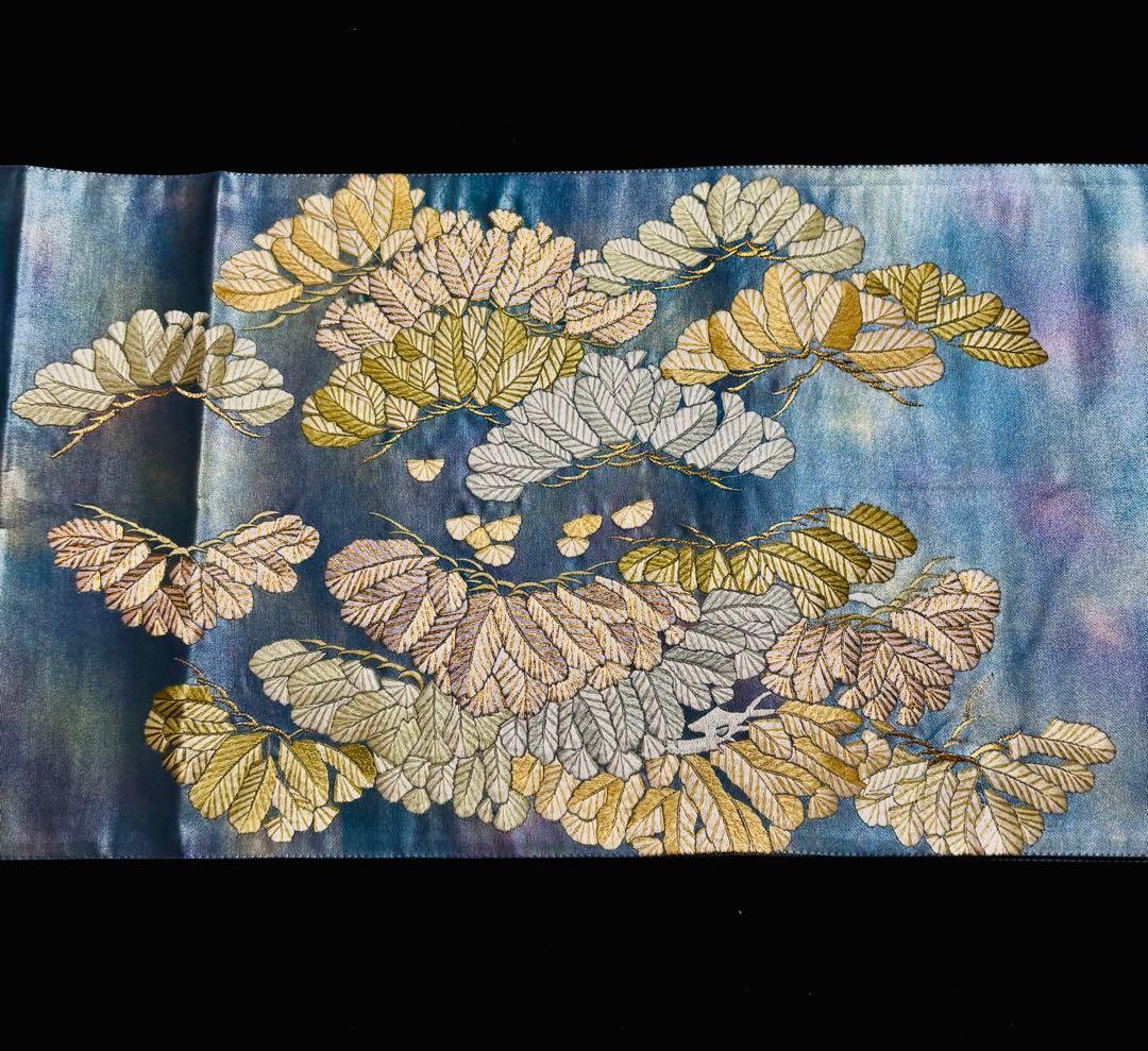 美品】袋帯 蘇州刺繍 葉模様 刺繍部分多め お太鼓柄 美しいブルー