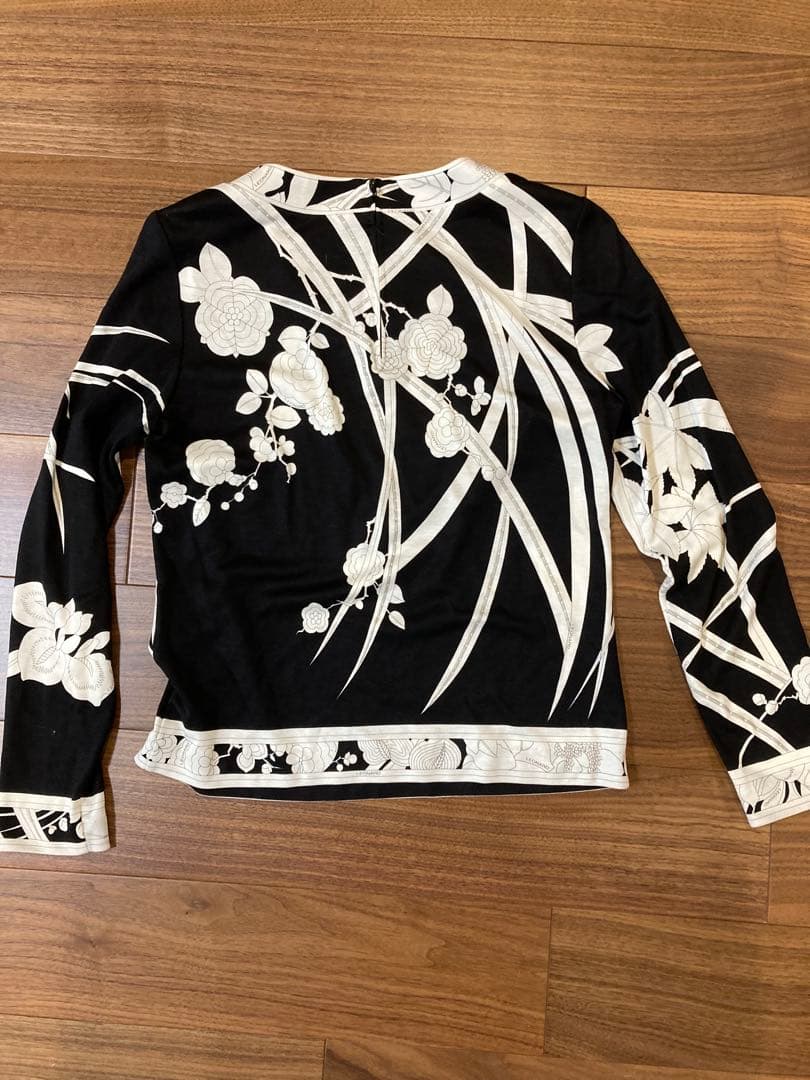 美品 LEONARD レオナール花柄 長袖Tシャツ M 希少✨LEONARD レオナール