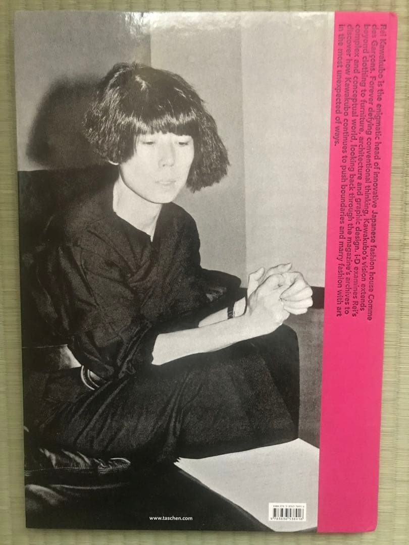 コムデギャルソン写真集『Rei Kawakubo』’13年刊大型本ハードカバー コムデギャルソン写真集『Rei Kawakubo』'13年刊大型本ハードカバー