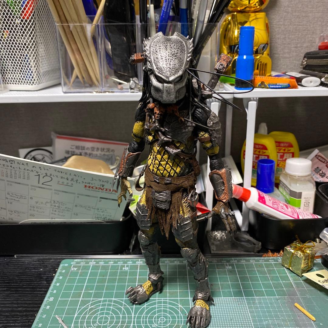 ネカ ウルフプレデターフィギュア (カスタム)値下げ不可 - メルカリ