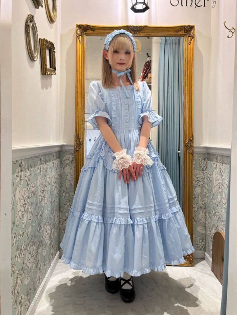 axes femme Chalmiereフリルロングワンピース - メルカリ