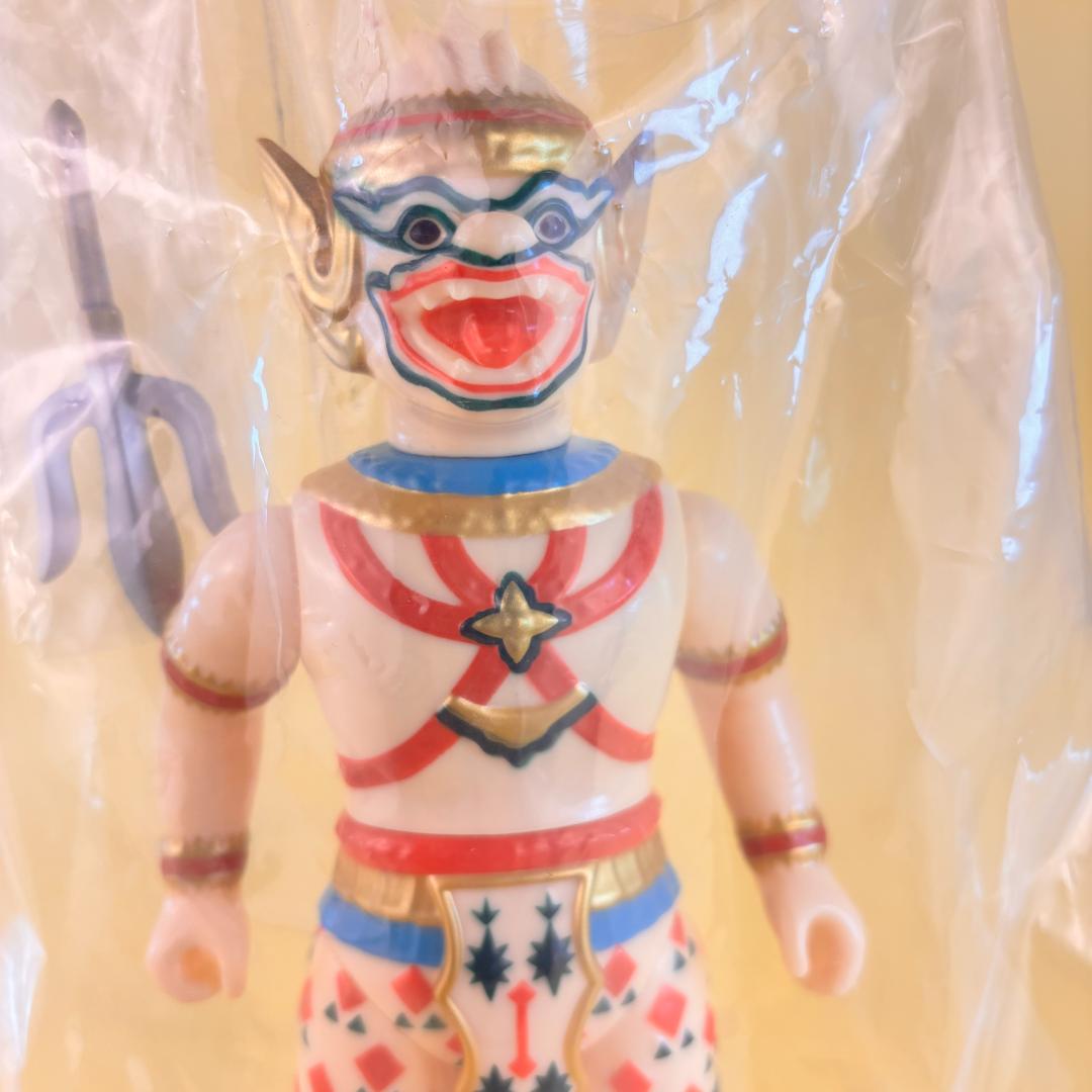 ハヌマーン アイボリーVer ソフビ　K プロ （ウルトラ戦士・マルサン） Amazon.co.jp: 2体セット ハヌマーン 白 ベージュ K PRODUCTIONS