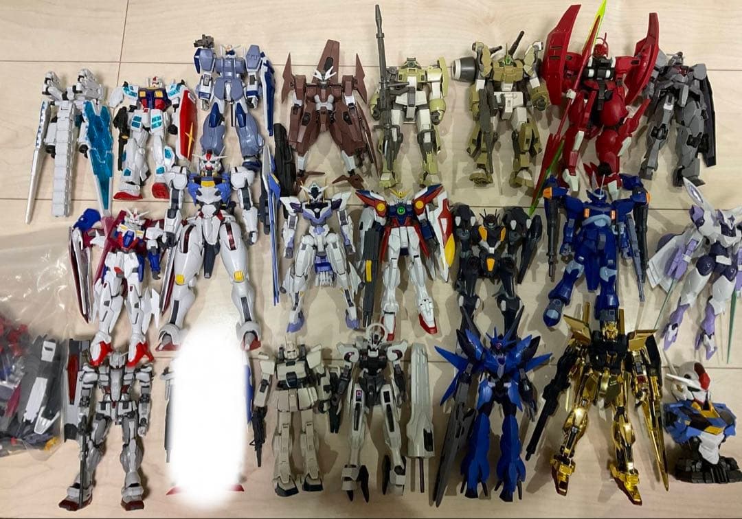 ガンプラ 19体 まとめ売り ジャンク品 その他汎用パーツ付 ガンプラ 19体 まとめ売り ジャンク品 その他汎用パーツ付
