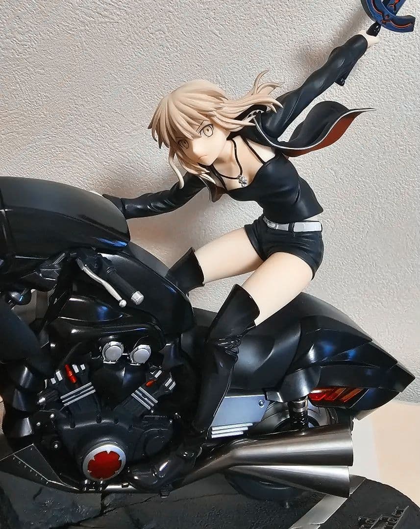 セイバー　アルトリア・ペンドラゴン　オルタ　キュイラッシェ・ノワール　フィギュア セイバー/アルトリア・ペンドラゴン〔オルタ〕＆キュイラッシェ・ノワール