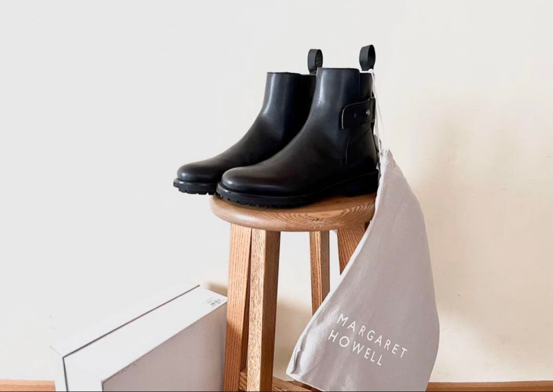 未使用 定価18万 2023新作 マーガレットハウエル レザーストラップ