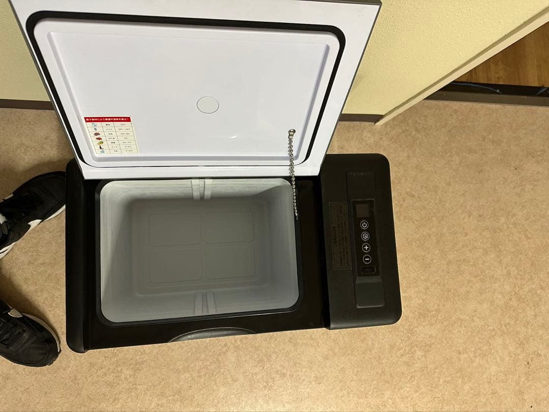車載冷蔵庫 30L -22℃〜10℃ 45W12V/24V車に対応