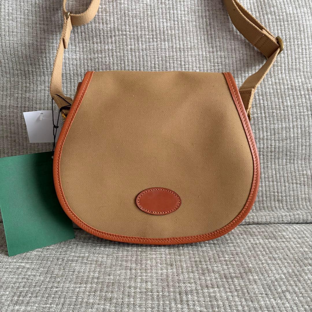 新品未使用*Brady ブレディ AIRE ショルダーバッグ カーキ 匿名配送