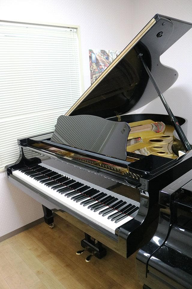 グランドピアノ【 ヤマハ G5E 】販売　新春セール♪ YAMAHA（ヤマハ） G5E_ホワイトピアノ 中古グランドピアノ ヤマハG