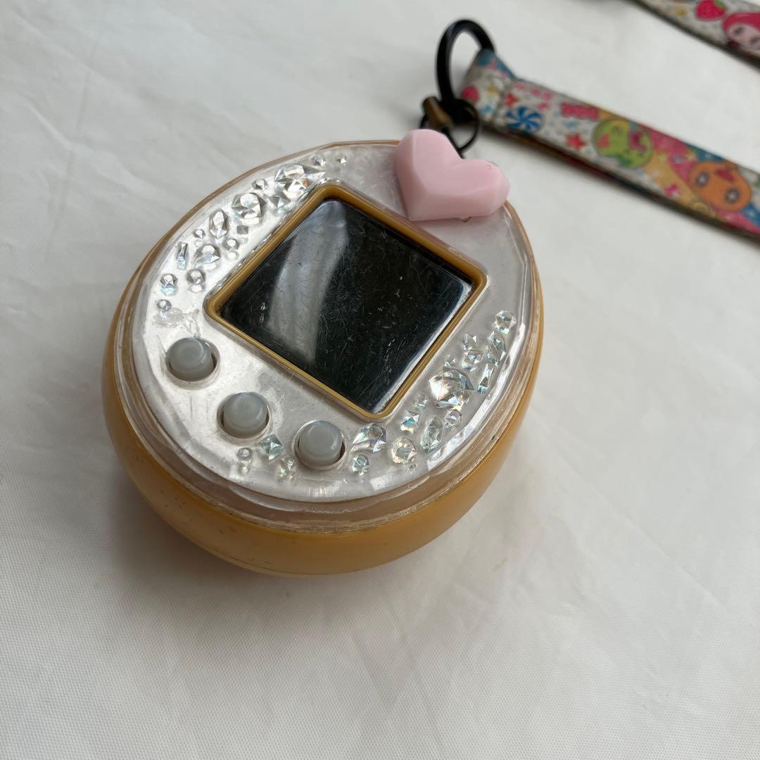 たまごっちピースピンク たまデコピアス - メルカリ