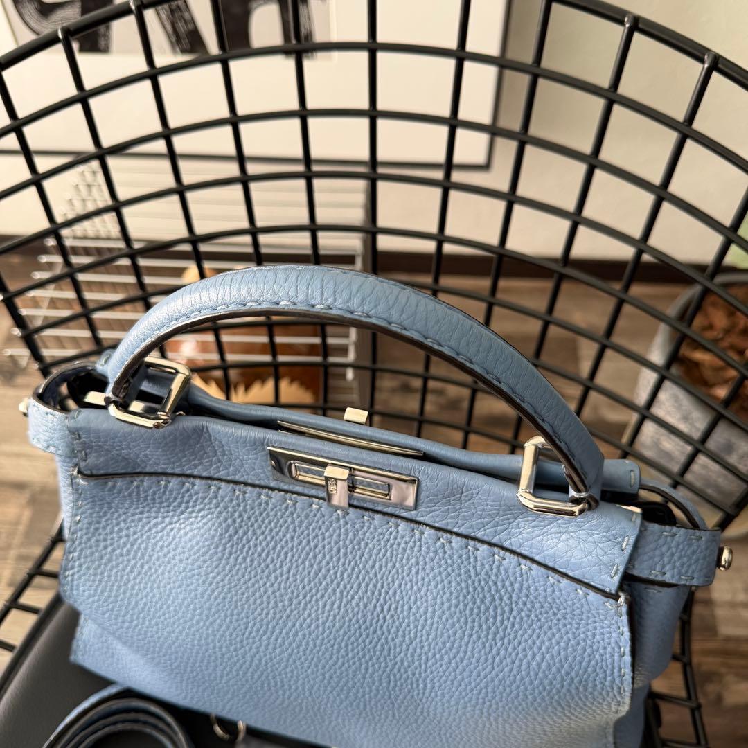 FENDI セレリア ピーカブー レギュラー クラウディブルー ショルダー