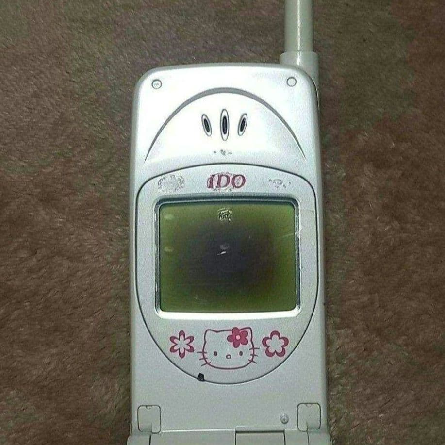 ガラゲー ハロキティ コラボ - メルカリ